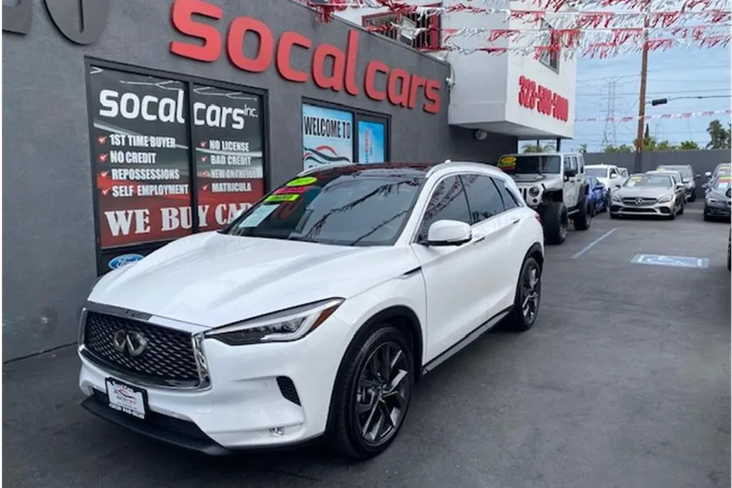 2019 Infiniti QX50 Essential SPORT photo 1