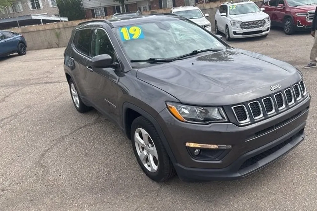 2019 Jeep Compass Latitude photo 1