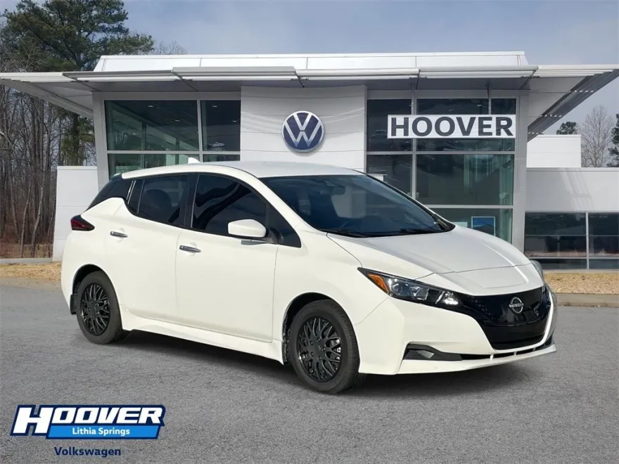 2023 Nissan Leaf S photo 1