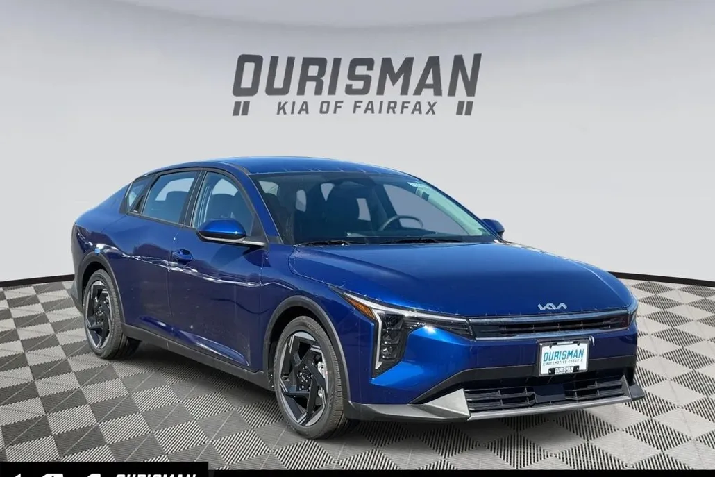 2025 Kia K4 EX photo 1