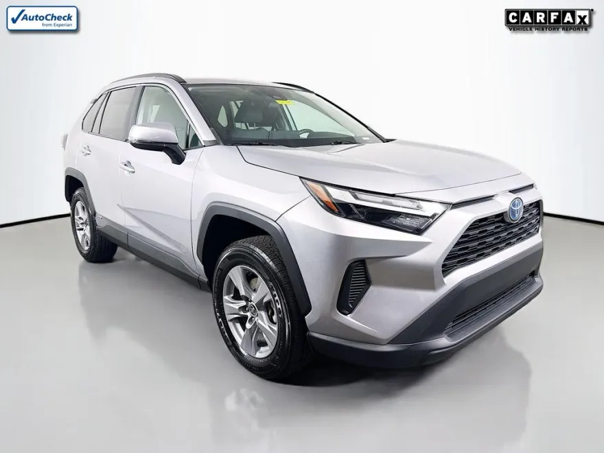 2022 Toyota RAV4 Hybrid XLE photo 1