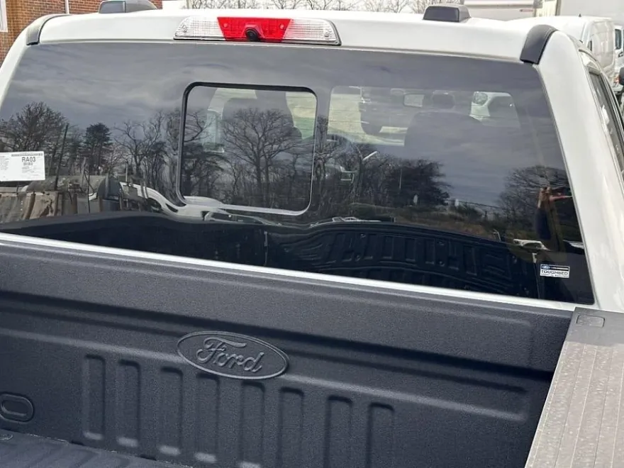2025 Ford F-250 photo 10