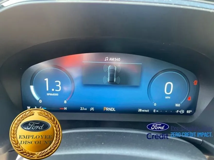 2023 Ford Escape ST-Line Elite photo 1