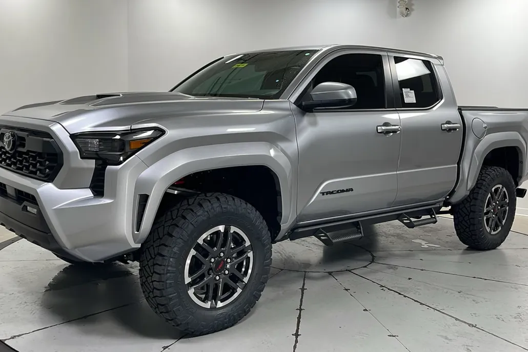 2025 Toyota Tacoma TRD Sport Double Cab photo 1