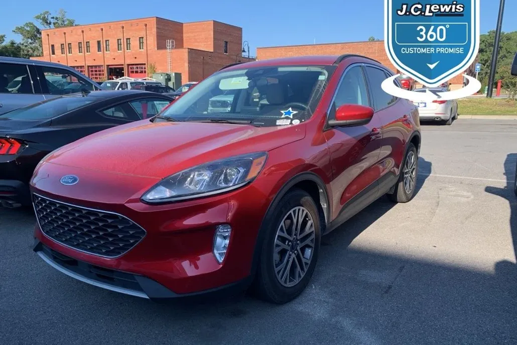 2021 Ford Escape SEL photo 1