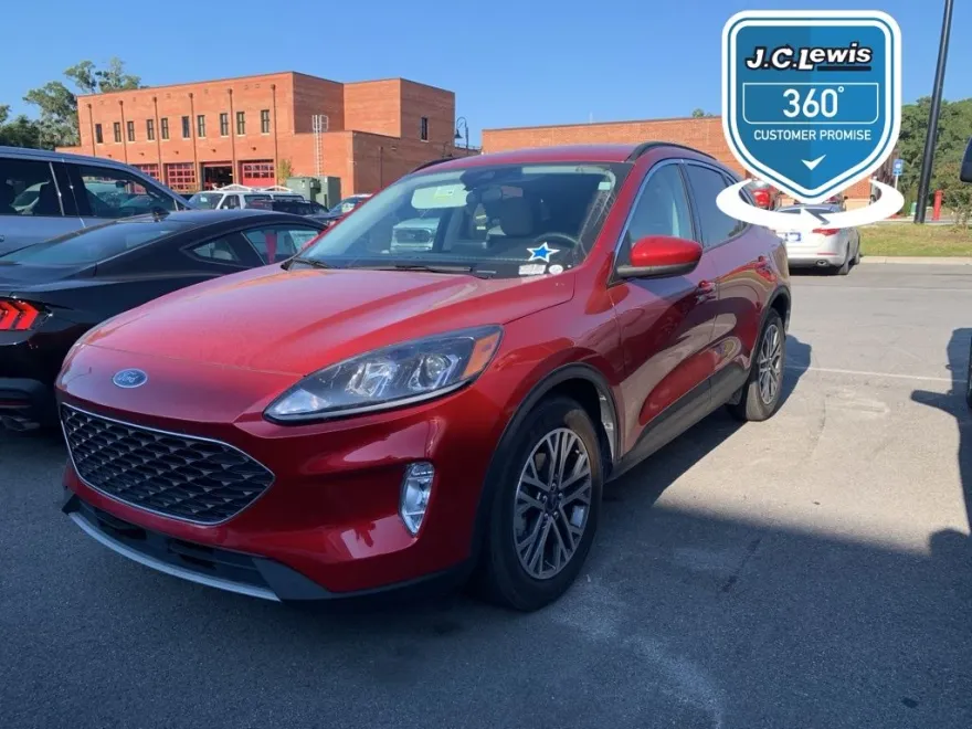 2021 Ford Escape SEL photo 1