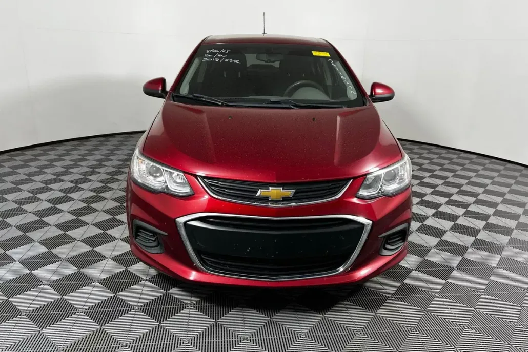 2018 Chevrolet Sonic LT photo 1