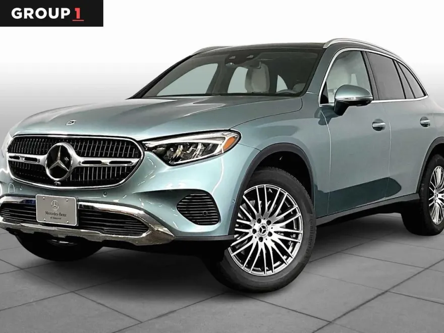 2026 Mercedes Benz GLC 300 4MATIC photo 1