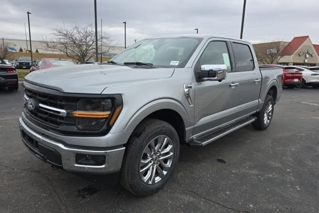 2024 Ford F-150 XLT photo 1