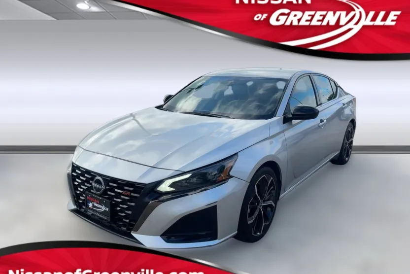 2023 Nissan Altima 2.5 SR photo 1