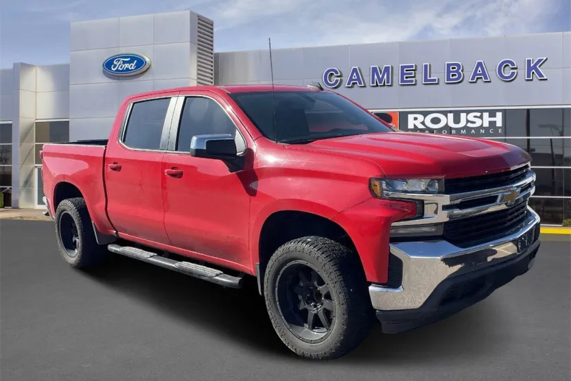 2022 Chevrolet Silverado 1500 LT photo 1