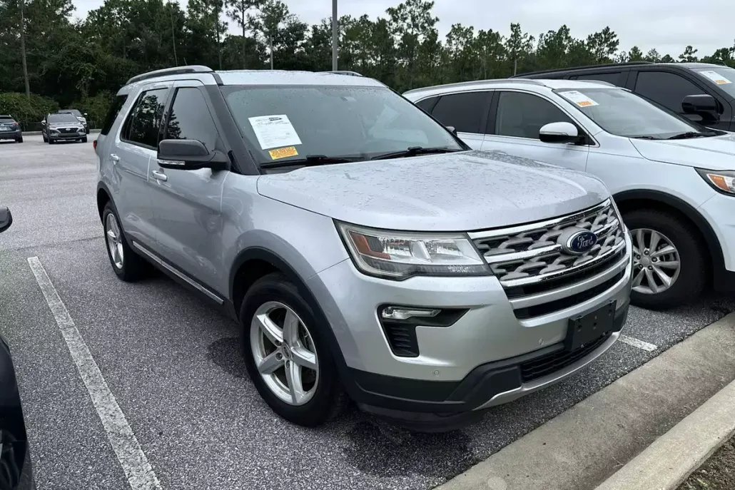 2018 Ford Explorer XLT photo 1