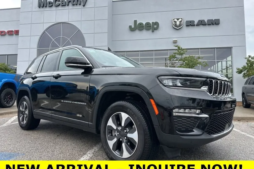 2024 Jeep Cherokee Limited 4xe photo 1