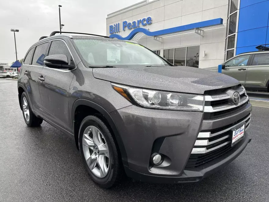2017 Toyota Highlander Limited photo 1