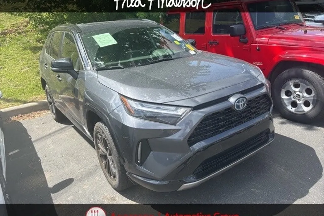 2025 Toyota RAV4 Hybrid XSE photo 1
