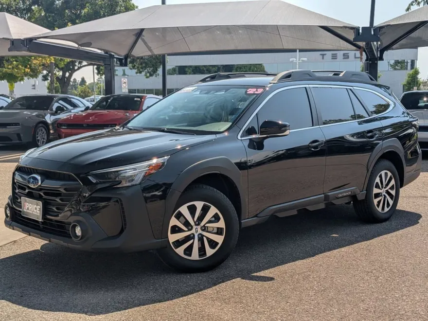 2023 Subaru Outback Premium photo 1