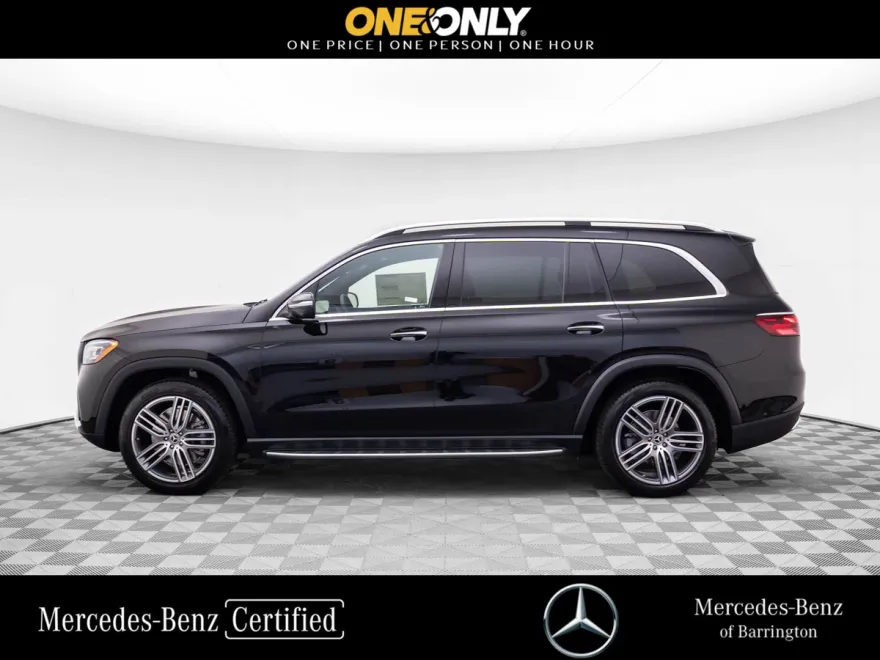 2025 Mercedes Benz GLS 450 4MATIC photo 1