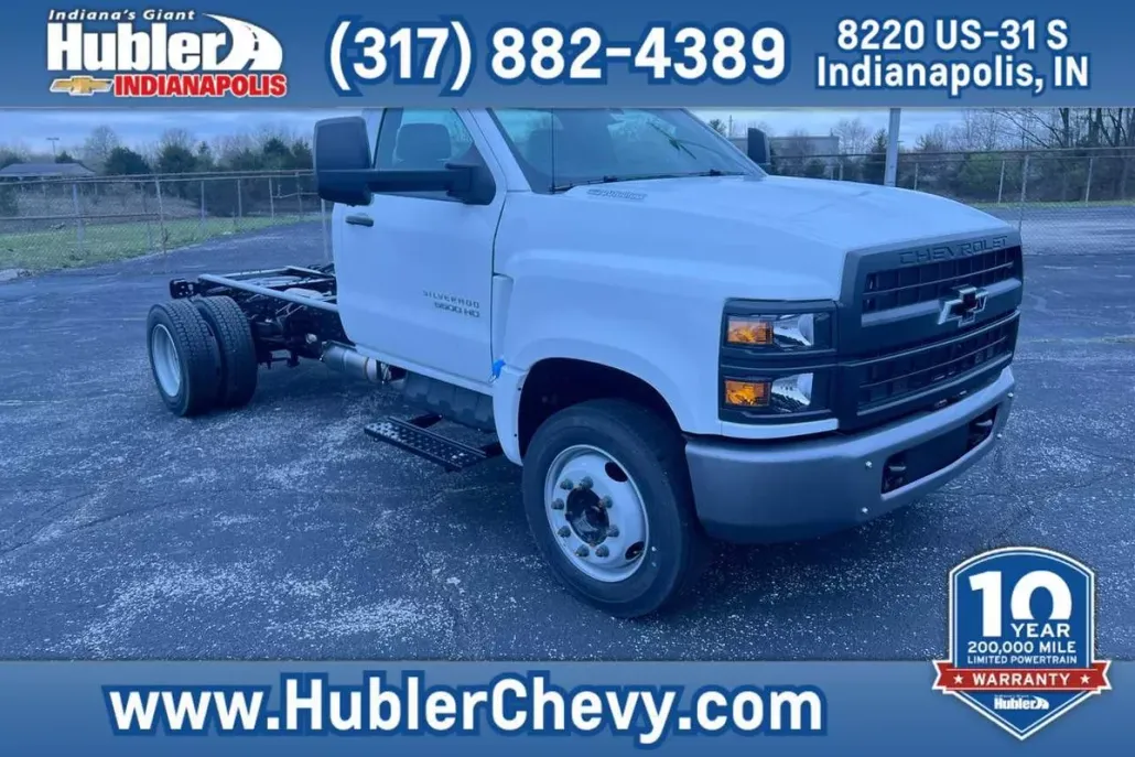 2024 Chevrolet Silverado 6500HD Work Truck photo 1