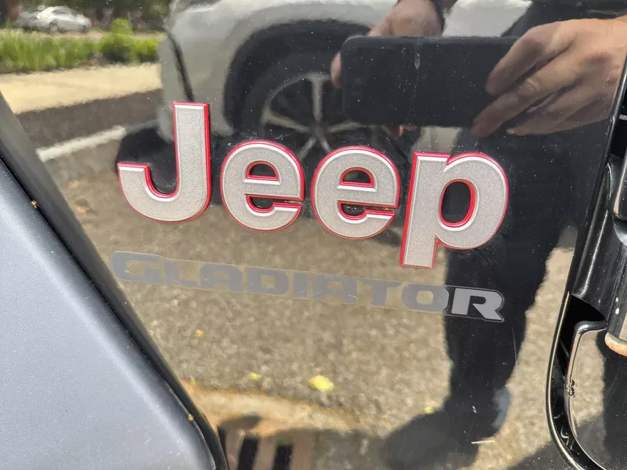 2021 Jeep Gladiator Rubicon photo 1