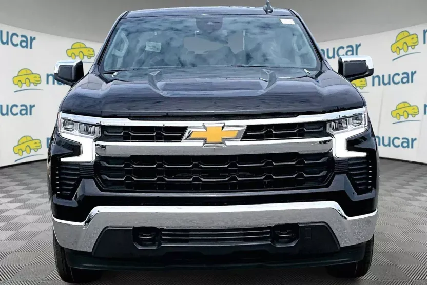 2026 Chevrolet Silverado 1500 LT photo 1