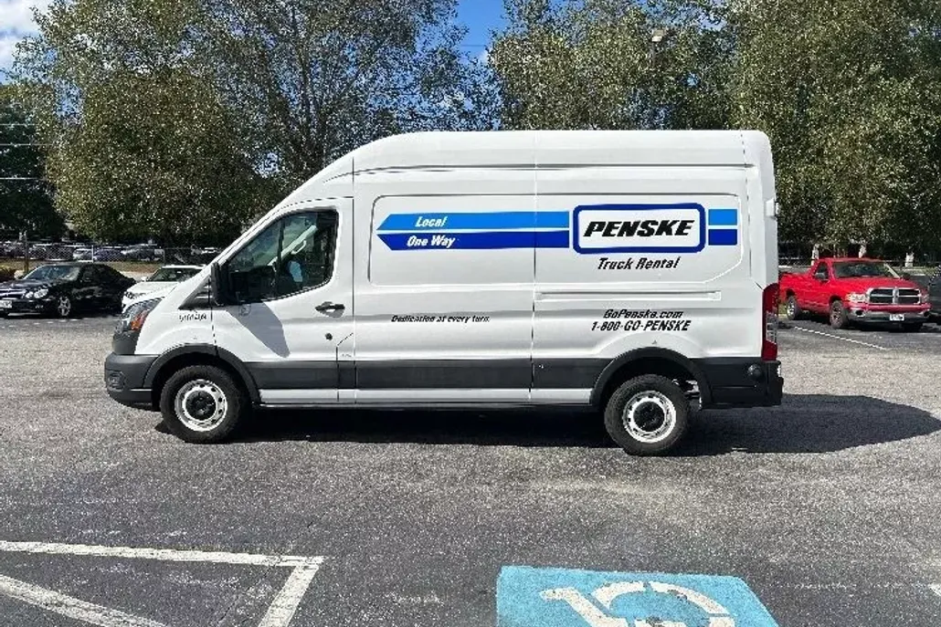 2022 Ford Transit photo 1