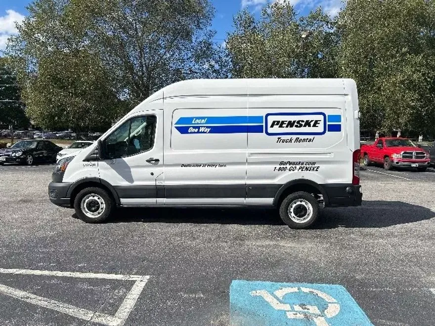 2022 Ford Transit photo 1