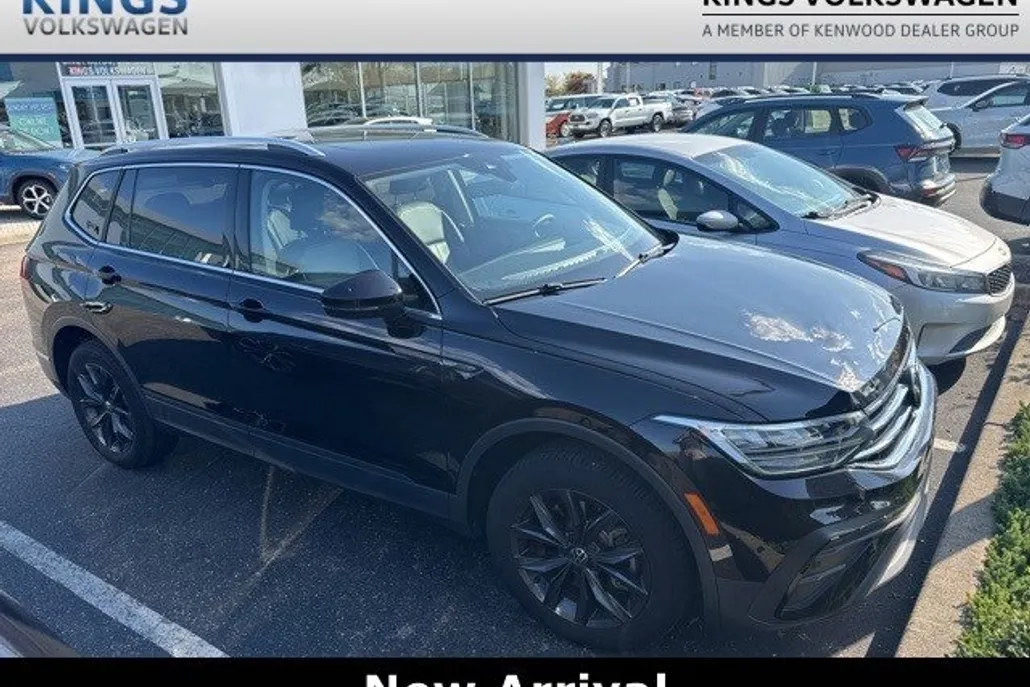 2022 Volkswagen Tiguan SE photo 1