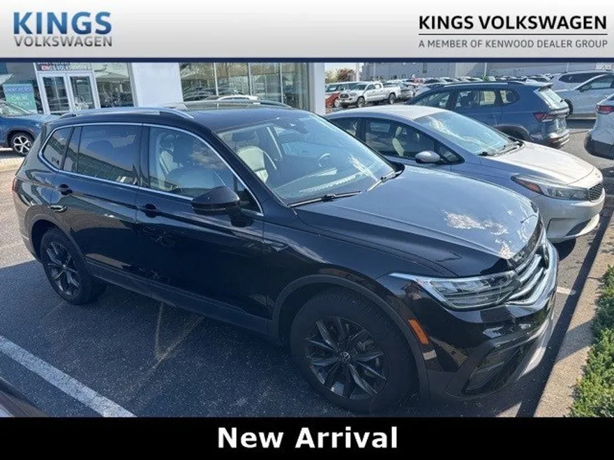 2022 Volkswagen Tiguan SE photo 1