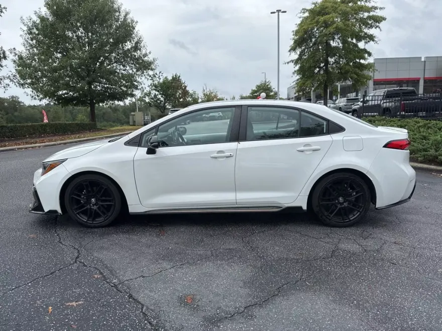 2021 Toyota Corolla SE photo 1