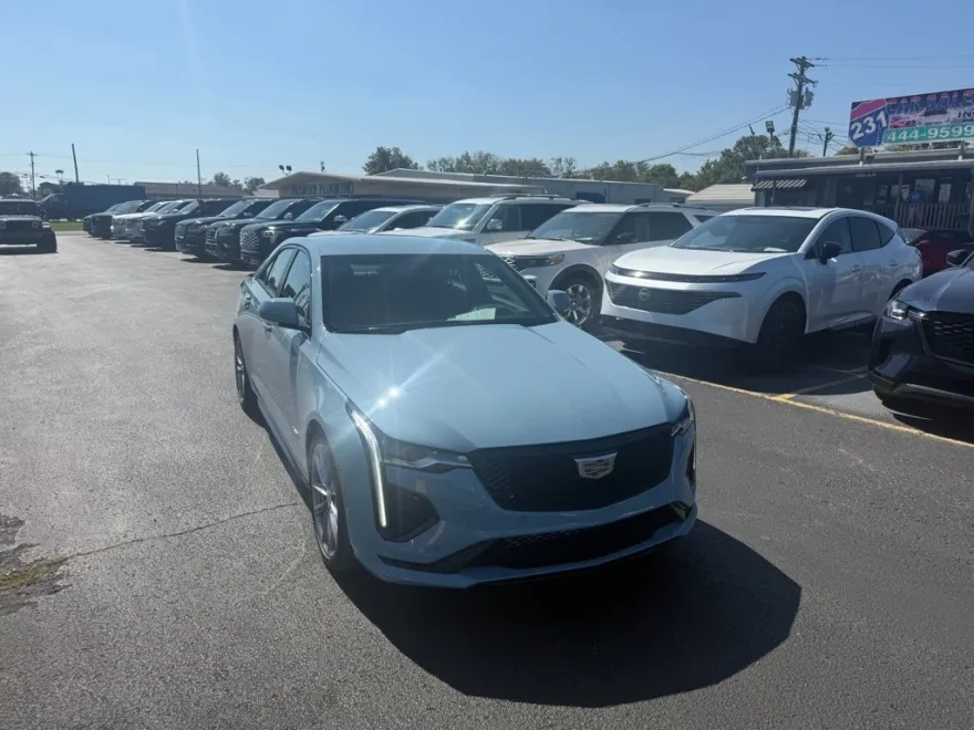 2025 Cadillac CT4 V photo 1