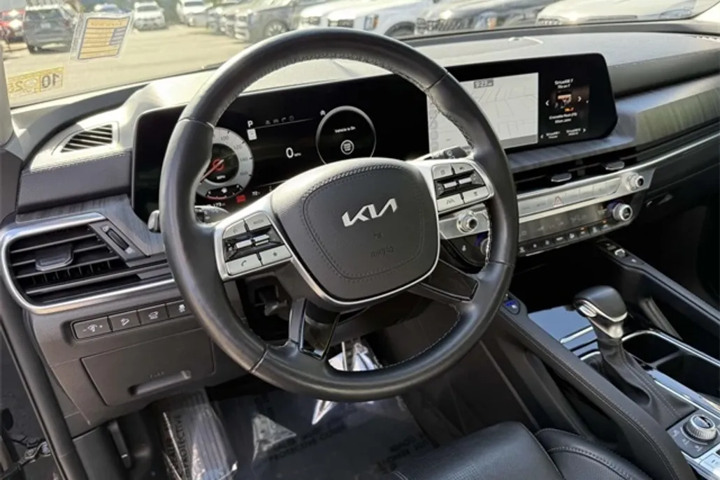 2023 Kia Telluride SX photo 1