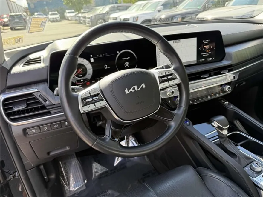 2023 Kia Telluride SX photo 1