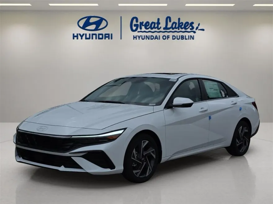 2025 Hyundai Elantra Limited photo 1