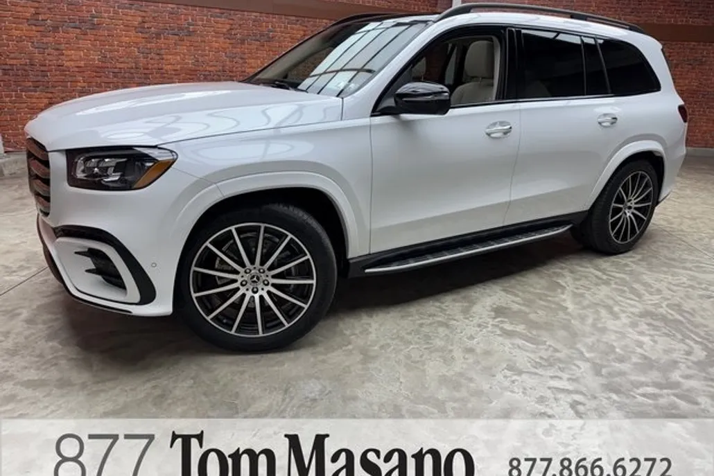 2025 Mercedes Benz GLS 450 4MATIC photo 1