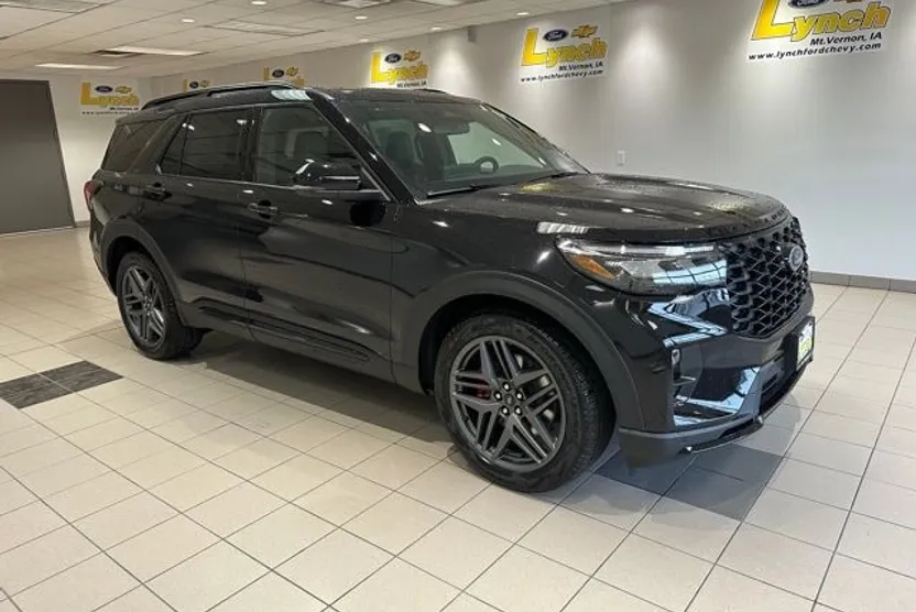 2025 Ford Explorer ST photo 1