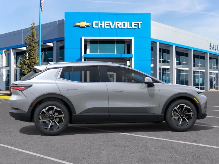 2026 Chevrolet Equinox LT photo 1