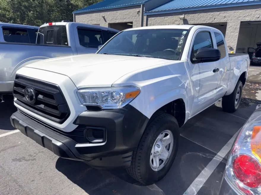 2022 Toyota Tacoma SR Access Cab photo 1