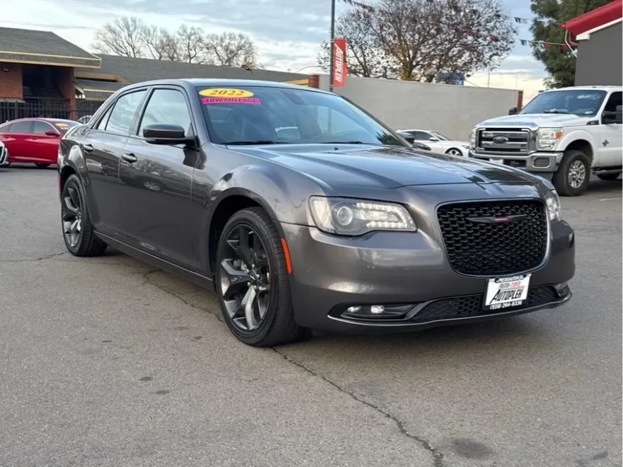 2022 Chrysler 300 S photo 1