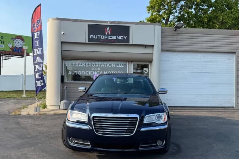 2014 Chrysler 300 C photo 1