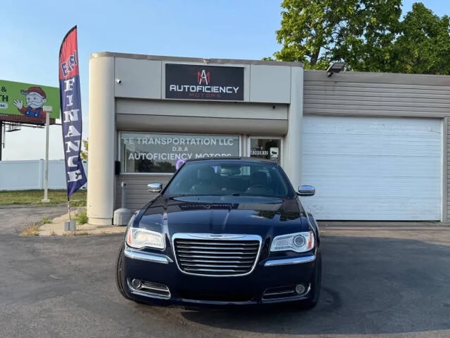 2014 Chrysler 300 C photo 1
