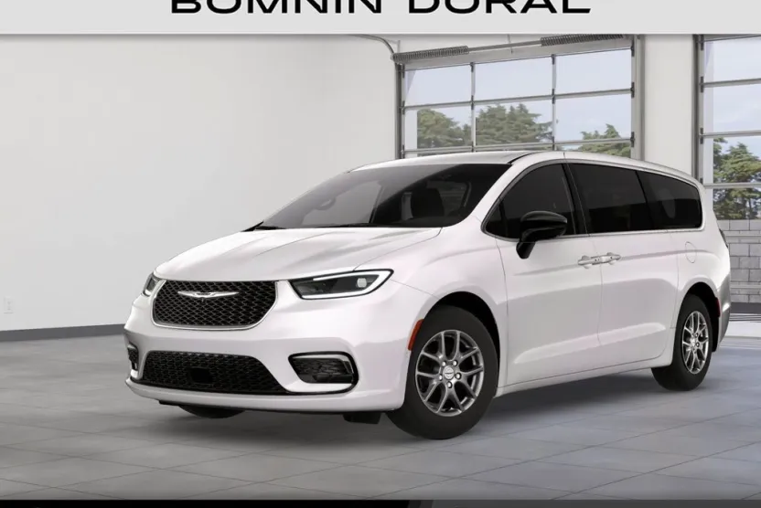 2026 Chrysler Pacifica photo 1
