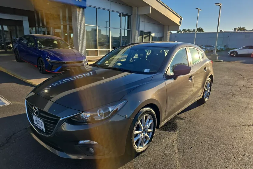 2015 Mazda Mazda3 Grand Touring photo 1