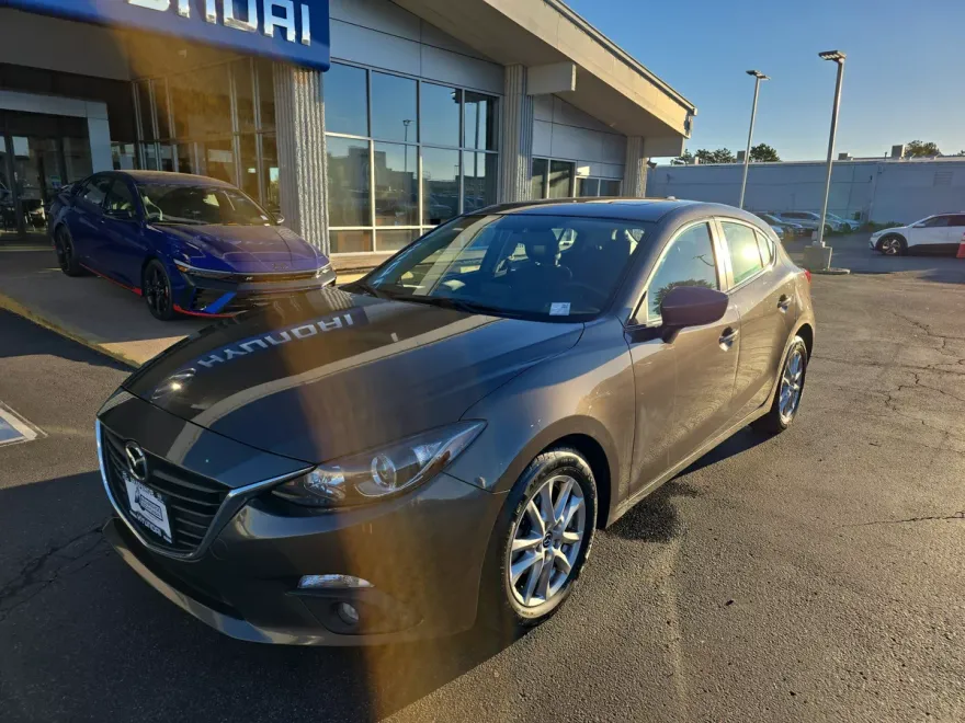 2015 Mazda Mazda3 Grand Touring photo 1