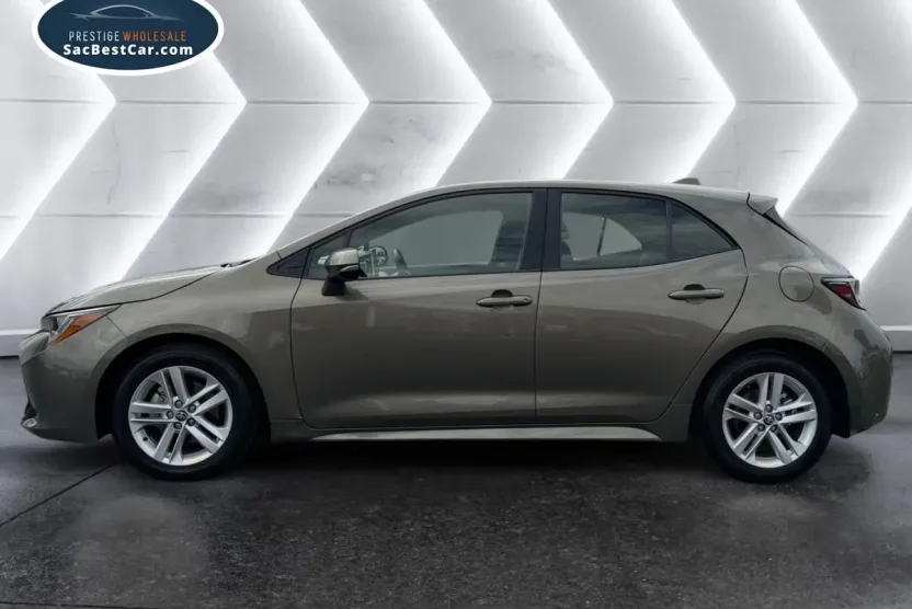 2019 Toyota Corolla SE photo 1