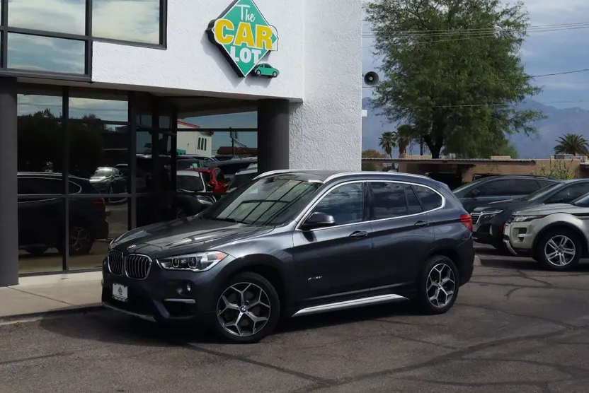 2017 Bmw X1 XDrive28i photo 1