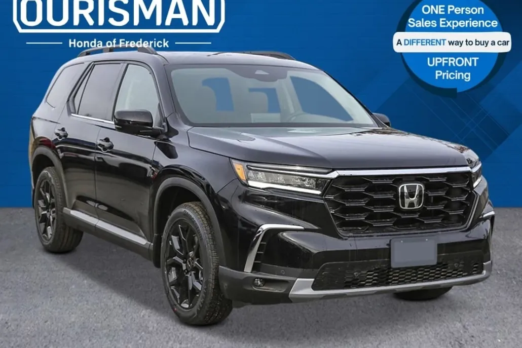 2025 Honda Pilot Touring photo 1