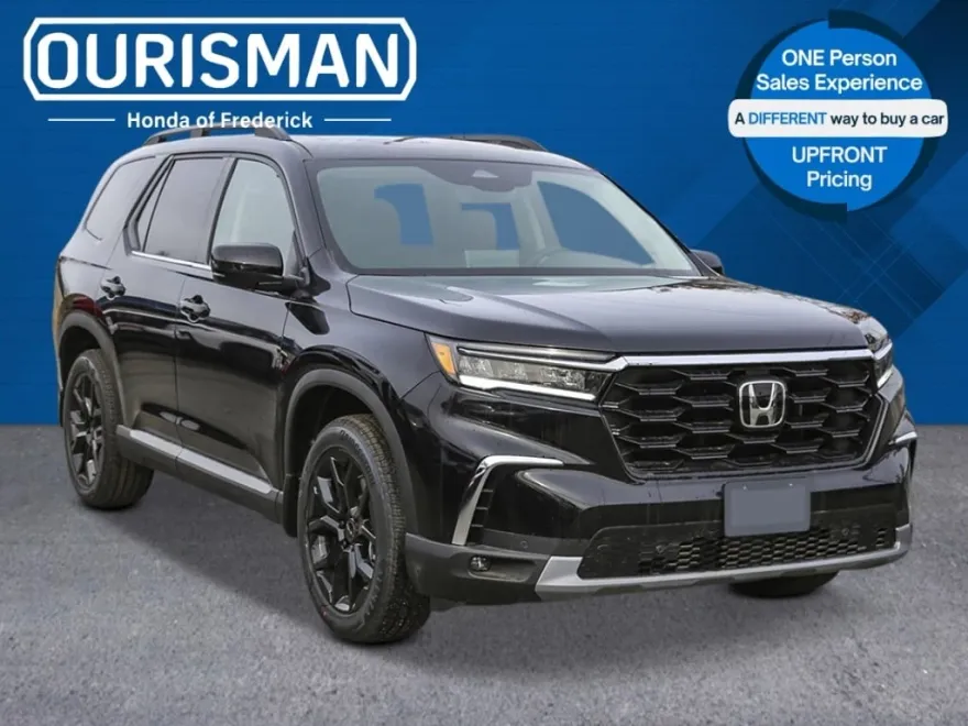 2025 Honda Pilot Touring photo 1