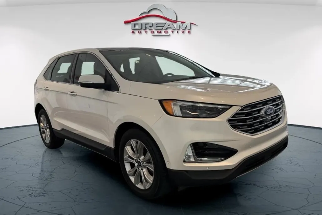 2019 Ford Edge Titanium photo 1