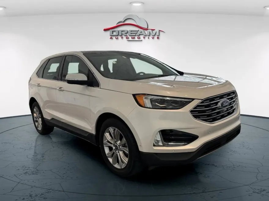 2019 Ford Edge Titanium photo 1