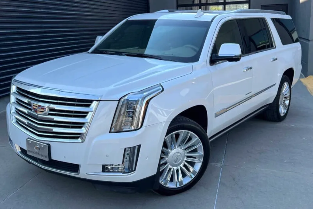 2020 Cadillac Escalade ESV Platinum photo 1